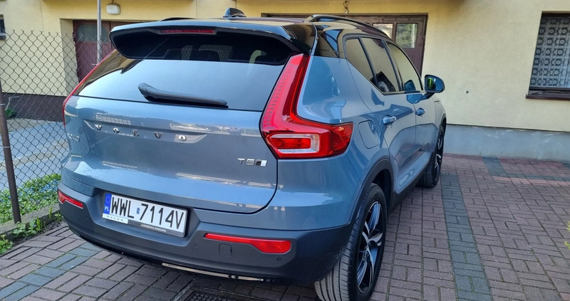 Volvo XC 40 cena 135900 przebieg: 44500, rok produkcji 2021 z Ząbki małe 191